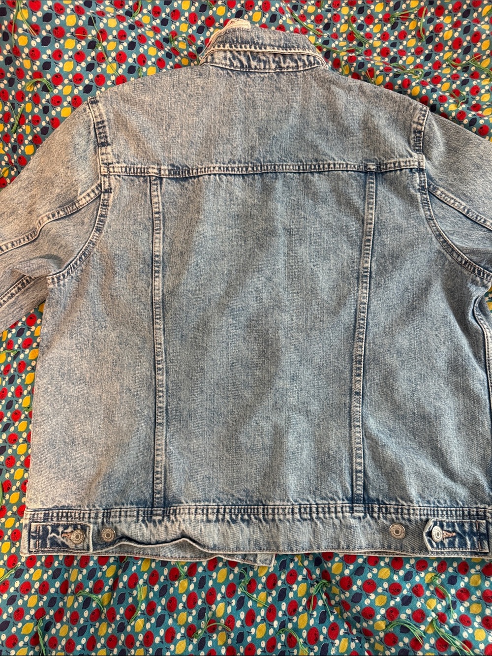 Old Navy Light Blue Denim Truck Jacket excellent pre-owned condition. - Picture 12 of 12